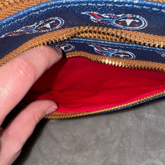 Dooney & Bourke Tennessee Titans Crossbody NWOT - Picture 7 of 7